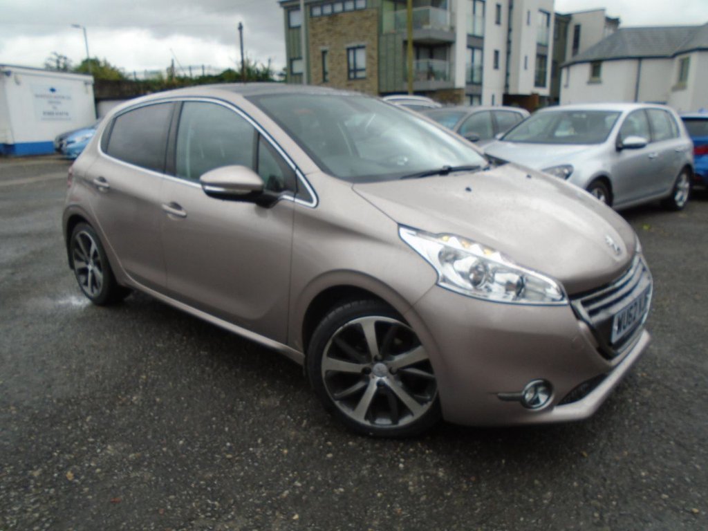 View our PEUGEOT 208
