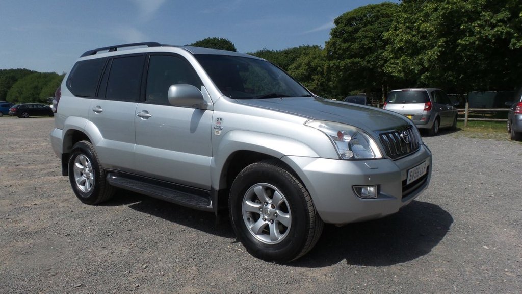 View our TOYOTA LAND CRUISER