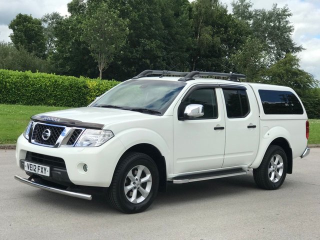 2012 12 Nissan Navara 2.5 DCI TEKNA 4X4 SHR DCB 1d 188 BHP