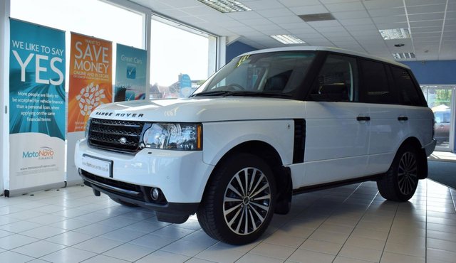 2011 11 Land Rover Range Rover 5.0 S/C V8 AUTOBIOGRAPHY 5d AUTO 500 BHP BLACK STYLING PACK 