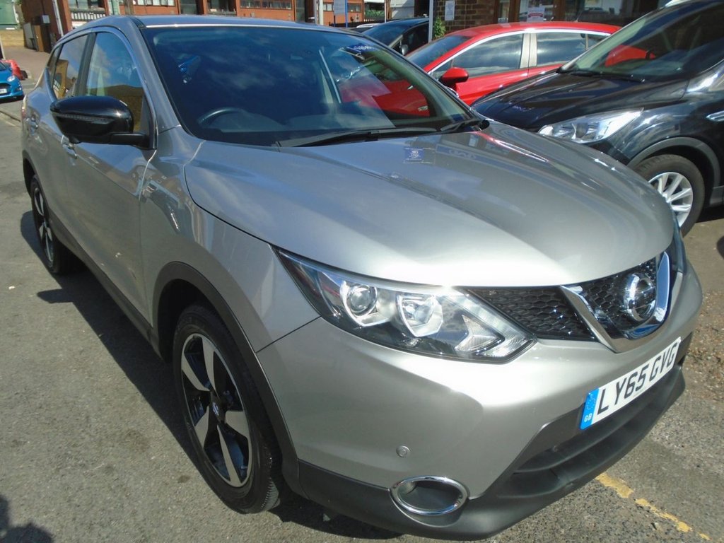 View our NISSAN QASHQAI