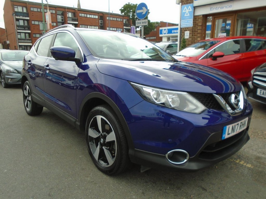 View our NISSAN QASHQAI