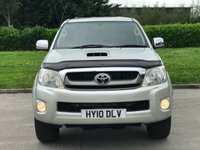 USED 2010 10 TOYOTA HI-LUX 3.0 INVINCIBLE 4X4 D-4D DCB 1d AUTO 169 BHP FULL LEATHER + SAT NAV ** NO VAT **
