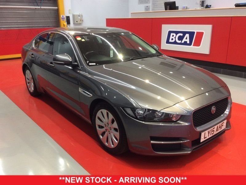 2015 15 JAGUAR XE 2.0 SE 4d 161 BHP