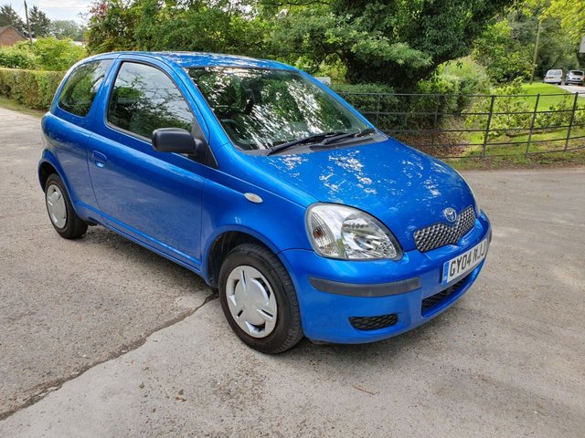 2004 04 Toyota Yaris 1.0 T2 VVT-I 3d 64 BHP