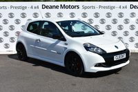 USED 2011 10 RENAULT CLIO 2.0 RENAULTSPORT 3d 200 BHP STUNNING WHITE RENAULT SPORT