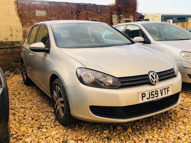 2009 59 Volkswagen Golf 1.6 SE TDI DSG 5d AUTO 103 BHP