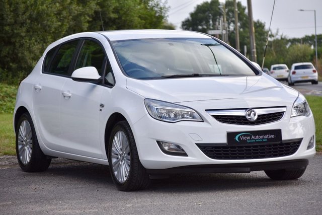 2011 61 Vauxhall Astra 1.4 EXCITE 5d 98 BHP