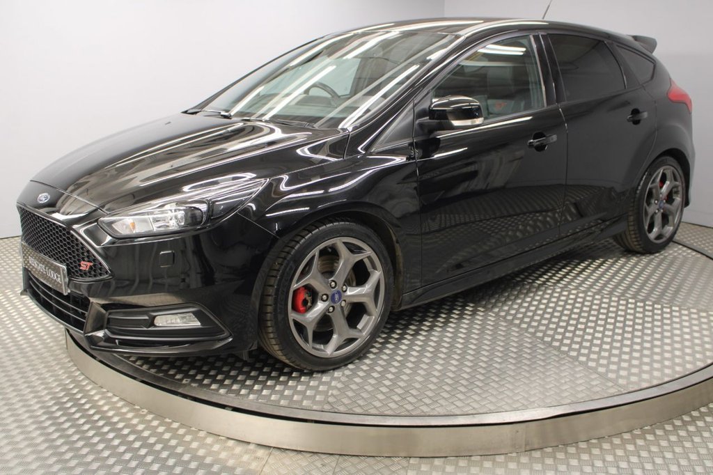 View our FORD FOCUS