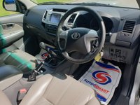 USED 2013 13 TOYOTA HI-LUX 3.0 INVINCIBLE 4X4 D-4D DCB 1d 169 BHP CANOPY+SAT NAV+LEATHER ** NO VAT**