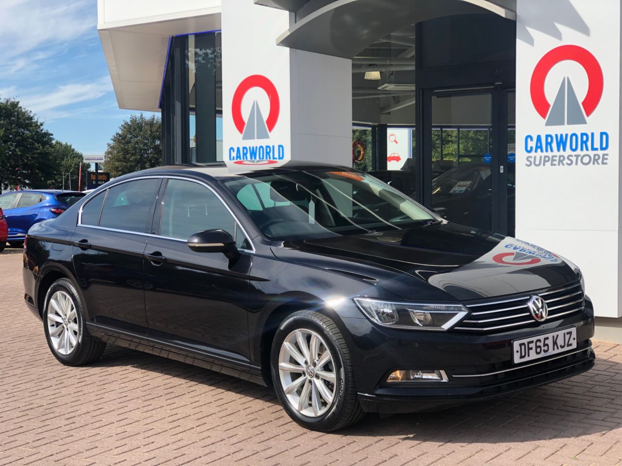 View our VOLKSWAGEN PASSAT