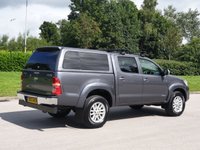 USED 2012 12 TOYOTA HI-LUX 3.0 INVINCIBLE 4X4 D-4D DCB 1d AUTO 169 BHP ** NO VAT * CANOPY+PARKING SENSORS