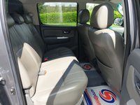 USED 2012 12 TOYOTA HI-LUX 3.0 INVINCIBLE 4X4 D-4D DCB 1d AUTO 169 BHP ** NO VAT * CANOPY+PARKING SENSORS
