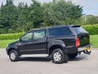 USED 2009 09 TOYOTA HI-LUX 3.0 4X4 D-4D D/C 1d 169 BHP FULL HISTORY * 10 STAMPS IN BOOK *