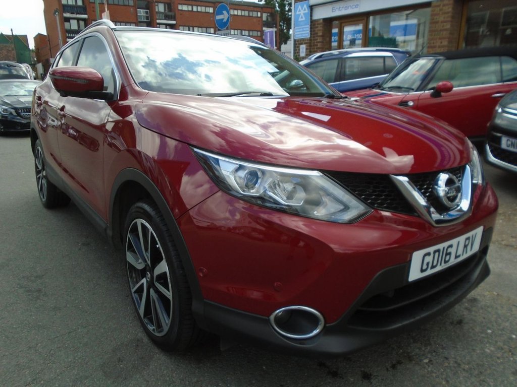 View our NISSAN QASHQAI