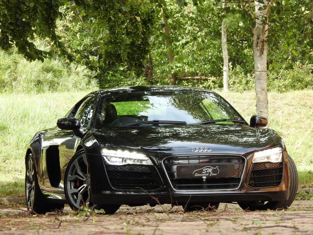 2014 64 Audi R8 5.2 V10 QUATTRO 2d AUTO 518 BHP