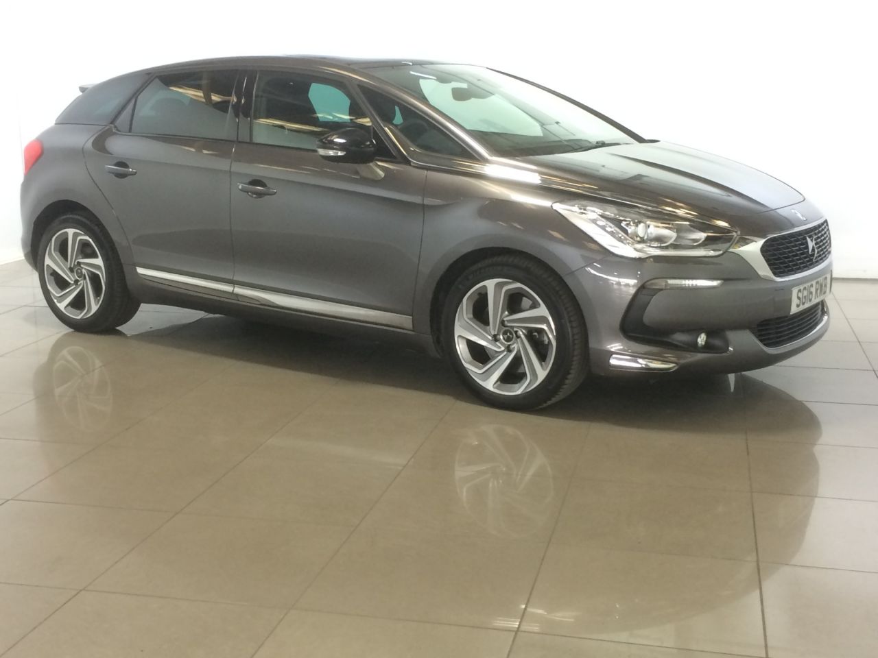 View our DS DS 5