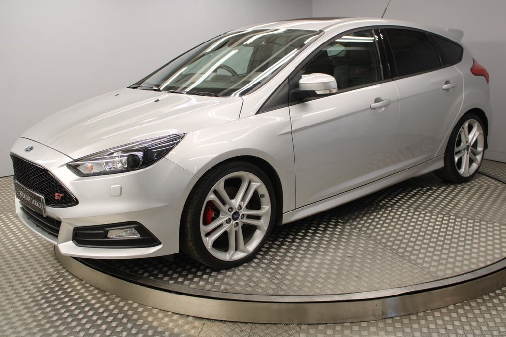 View our FORD FOCUS