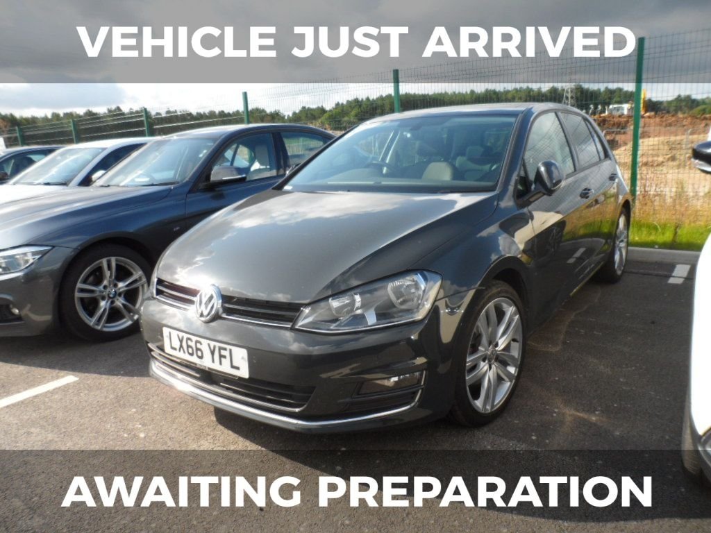 View our VOLKSWAGEN GOLF