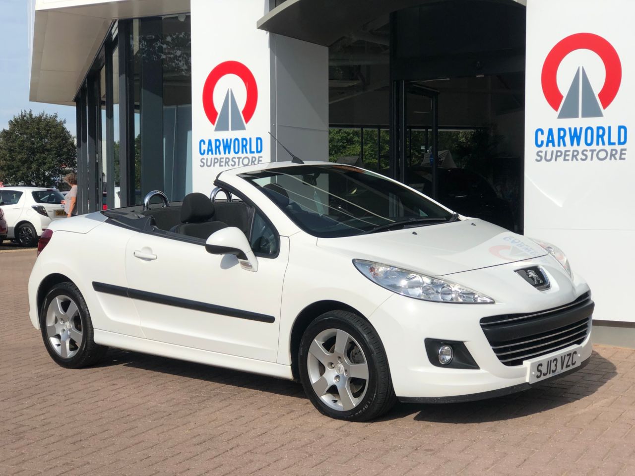 View our PEUGEOT 207 CC