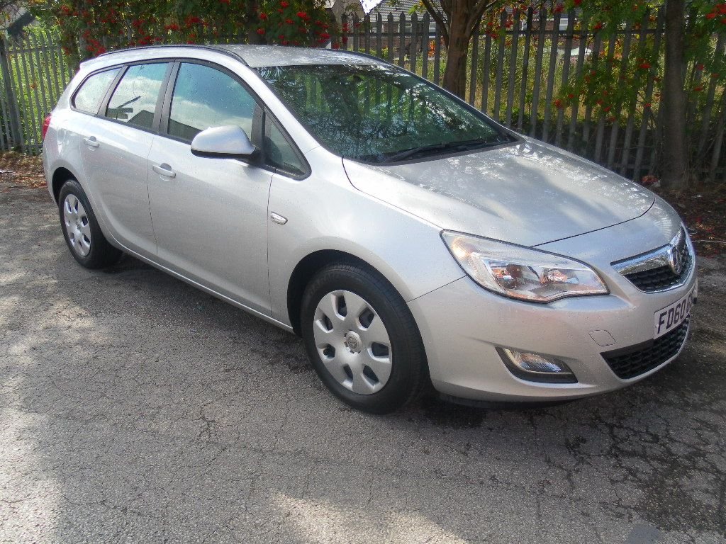 10 Vauxhall Astra Exclusiv Cdti Ecoflex 3 995