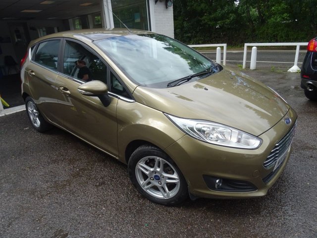 2014 14 Ford Fiesta 1.6 ZETEC 5d AUTOMATIC 104 BHP