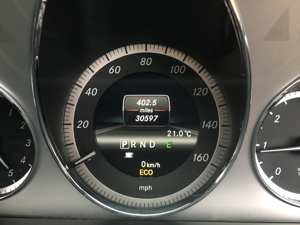USED 2013 13 MERCEDES-BENZ E CLASS 2.1 E220 CDI BLUEEFFICIENCY SPORT 2d AUTO 170 BHP 
