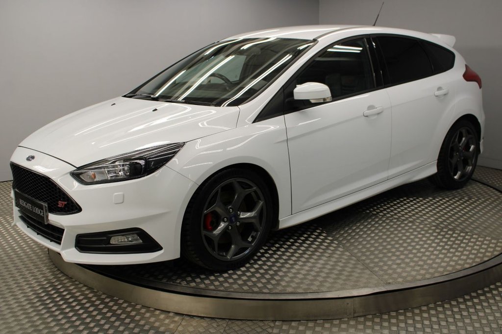 View our FORD FOCUS
