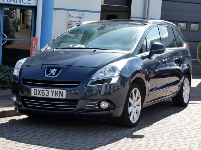 View our PEUGEOT 5008