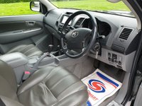 USED 2011 61 TOYOTA HI-LUX 3.0 INVINCIBLE 4X4 D-4D DCB 1d AUTO 169 BHP FULL HISTORY + T, BELT KIT CHANGED