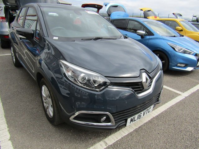 View our RENAULT CAPTUR