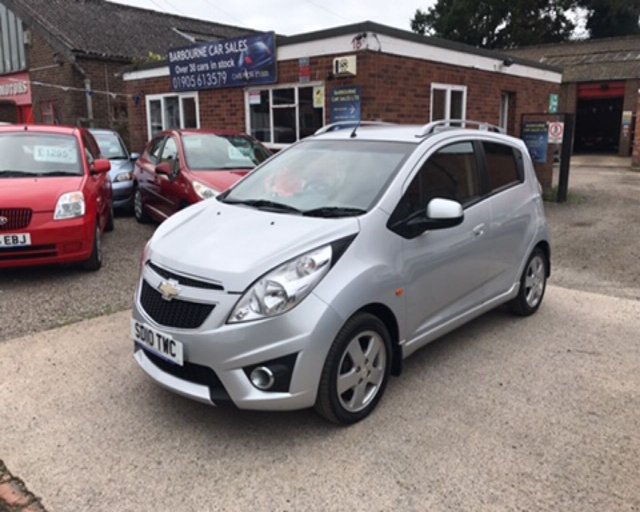 2010 10 CHEVROLET SPARK 1.2 LT 5d 80 BHP good size family car