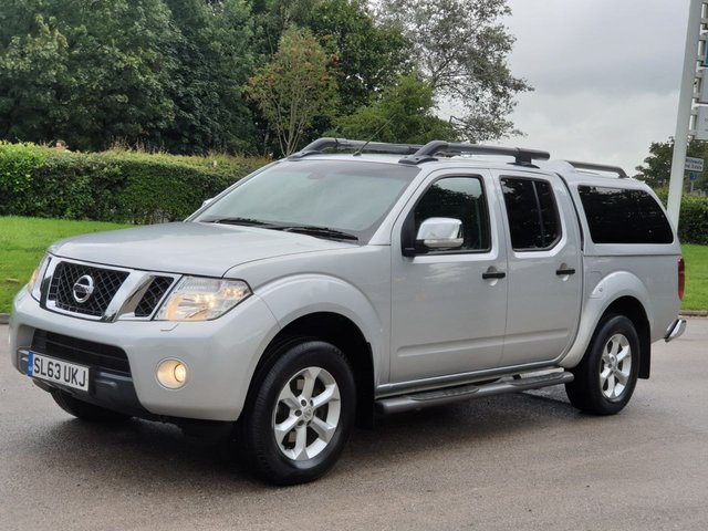 2013 63 Nissan Navara 2.5 DCI TEKNA 4X4 SHR DCB 1d 188 BHP