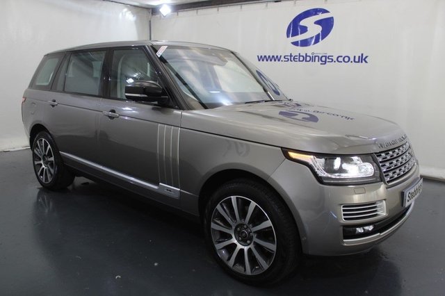 2017 17 LAND ROVER RANGE ROVER 4.4 SDV8 SVAUTOBIOGRAPHY LWB 5d AUTO 339 BHP **VAT QUALIFYING**