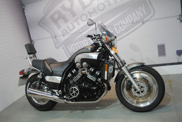 2000 W Yamaha Vmax VMX 1200 