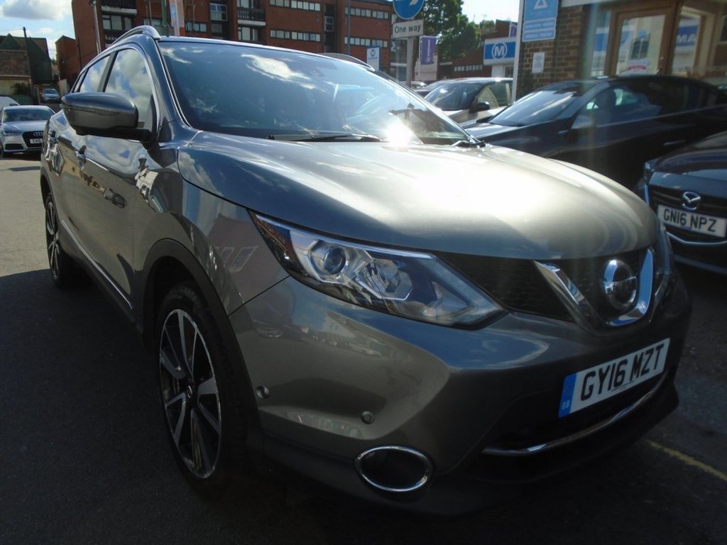 View our NISSAN QASHQAI