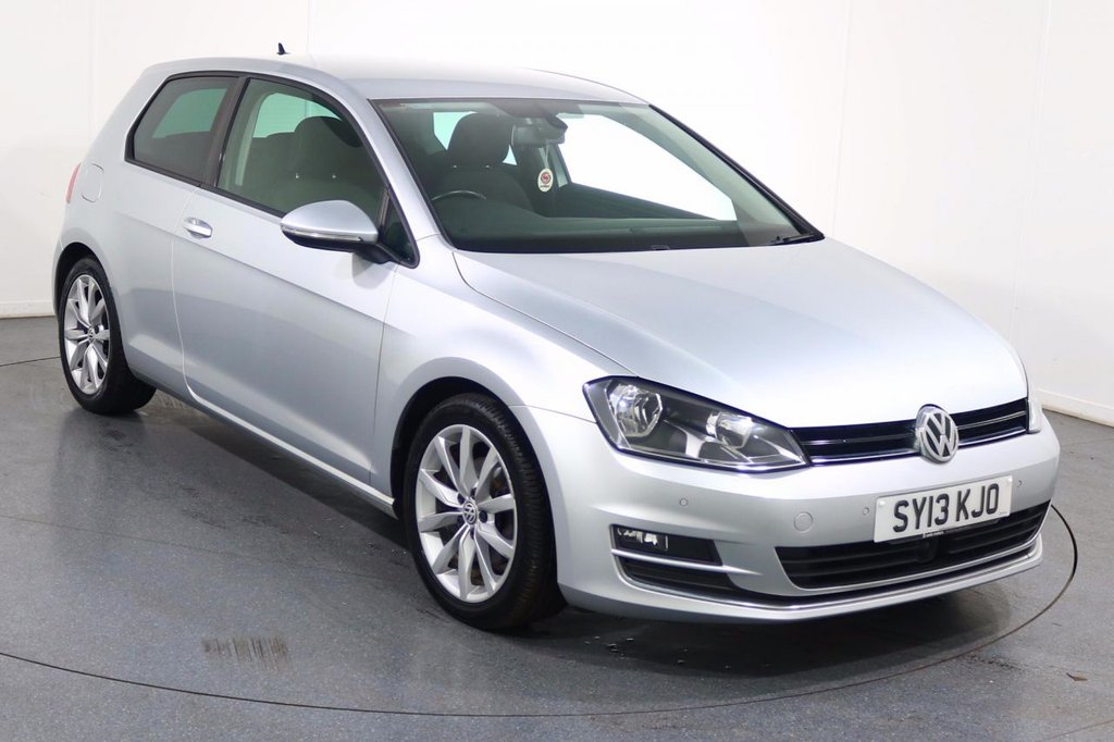 View our VOLKSWAGEN GOLF