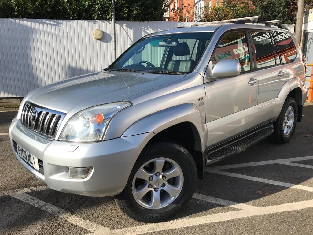 View our TOYOTA LAND CRUISER