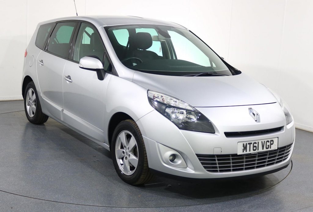 View our RENAULT GRAND SCENIC