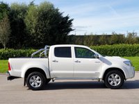 USED 2011 11 TOYOTA HI-LUX 3.0 INVINCIBLE 4X4 D-4D DCB 1d AUTO 169 BHP CHOICES OF 4X4 IN STOCK ! NO VAT