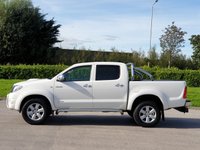 USED 2011 11 TOYOTA HI-LUX 3.0 INVINCIBLE 4X4 D-4D DCB 1d AUTO 169 BHP CHOICES OF 4X4 IN STOCK ! NO VAT