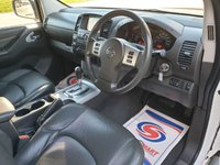 USED 2015 64 NISSAN NAVARA 2.5 DCI TEKNA 4X4 SHR DCB 1d AUTO 188 BHP SAT NAV ** LOW MILES ** NO VAT **