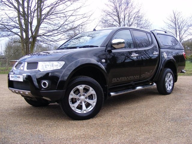 2012 12 Mitsubishi L200  Di-D 4x4 Barbarian LB