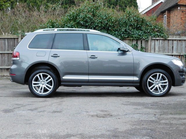 2010 10 Volkswagen Touareg V6 Altitude TDi