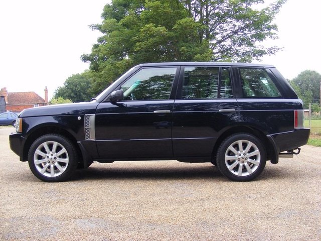 2005 Land Rover Range Rover 4.2 V8 Supercharged Vogue SE Station Wagon 5d 4196cc auto