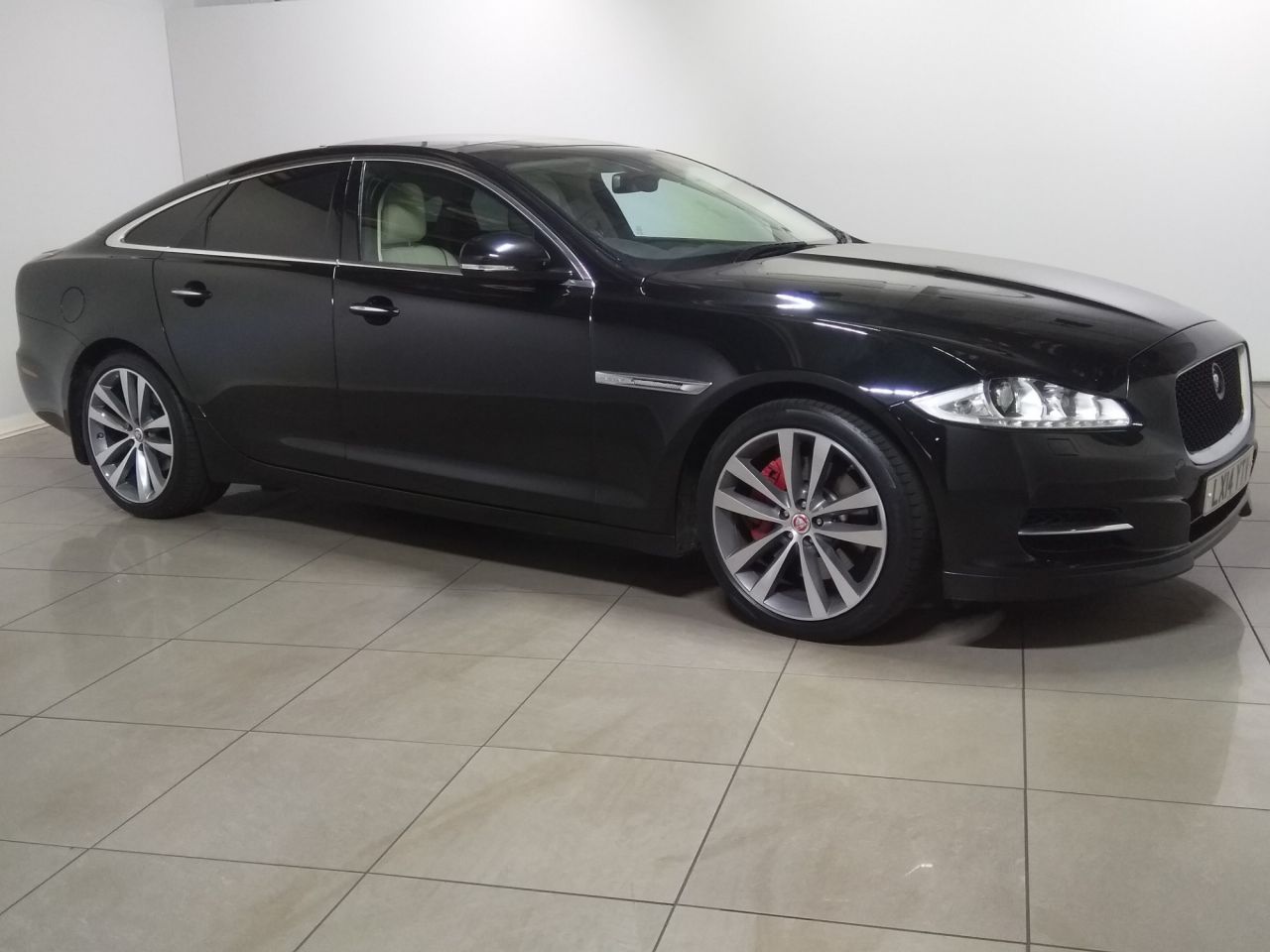 View our JAGUAR XJ