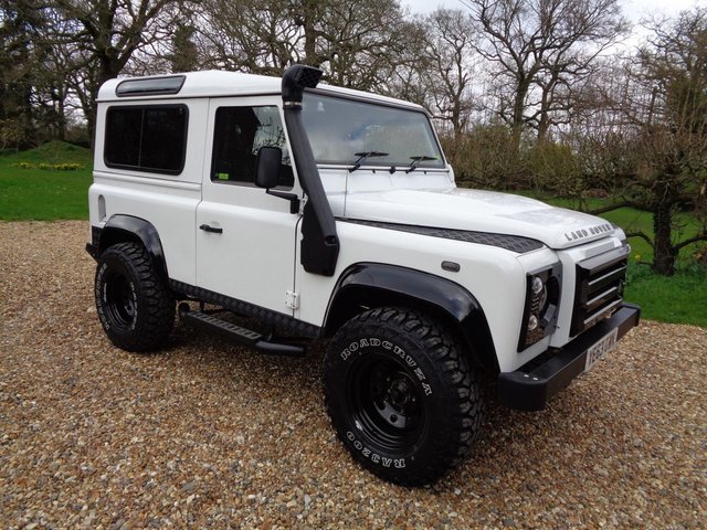 2013 63 Land Rover Defender 90 2.2 TD XS STATION WAGON 3d 122 BHP