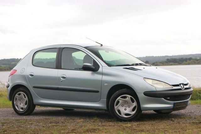 2002 52 Peugeot 206 1.1 LOOK 5d 60 BHP