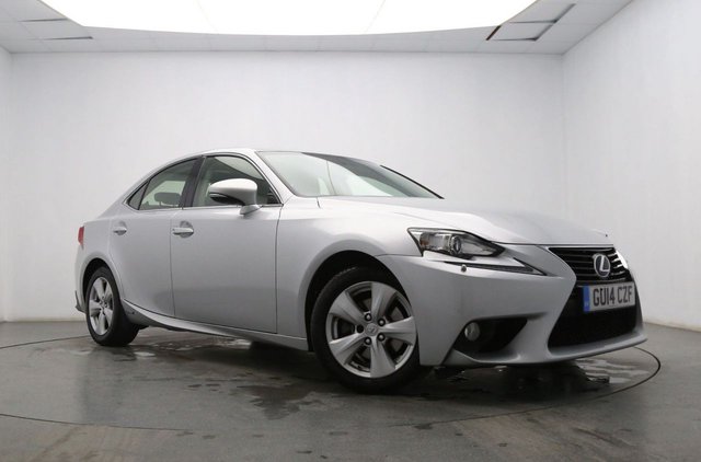 2014 14 LEXUS IS 2.5 300H SE 4d 220 BHP
