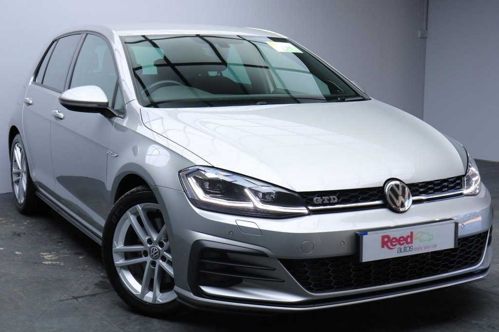 View our VOLKSWAGEN GOLF